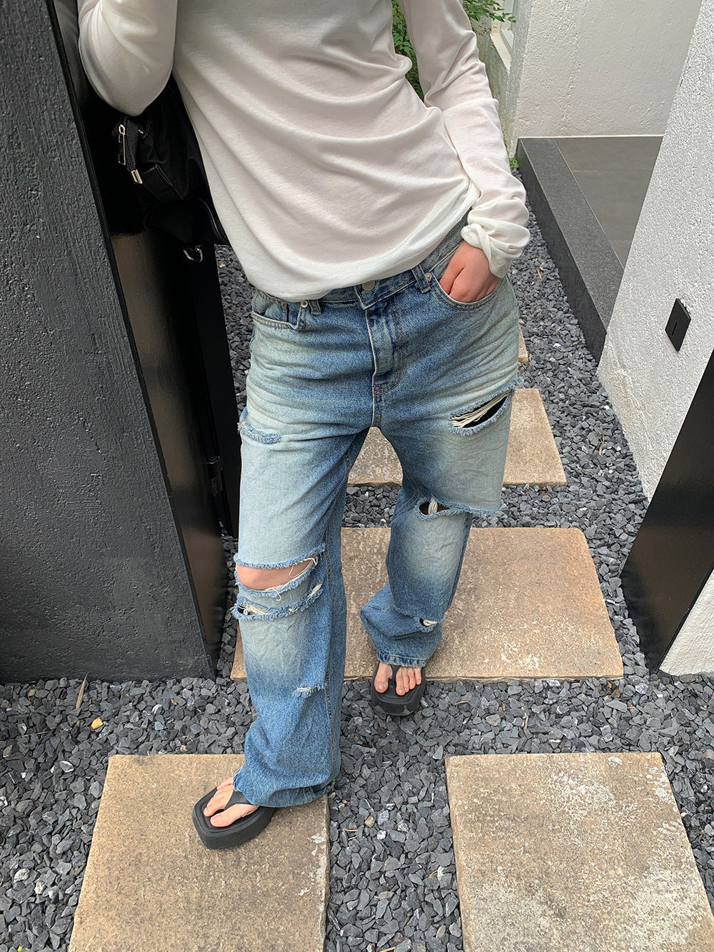 Pantalon en jean évasé délavé 