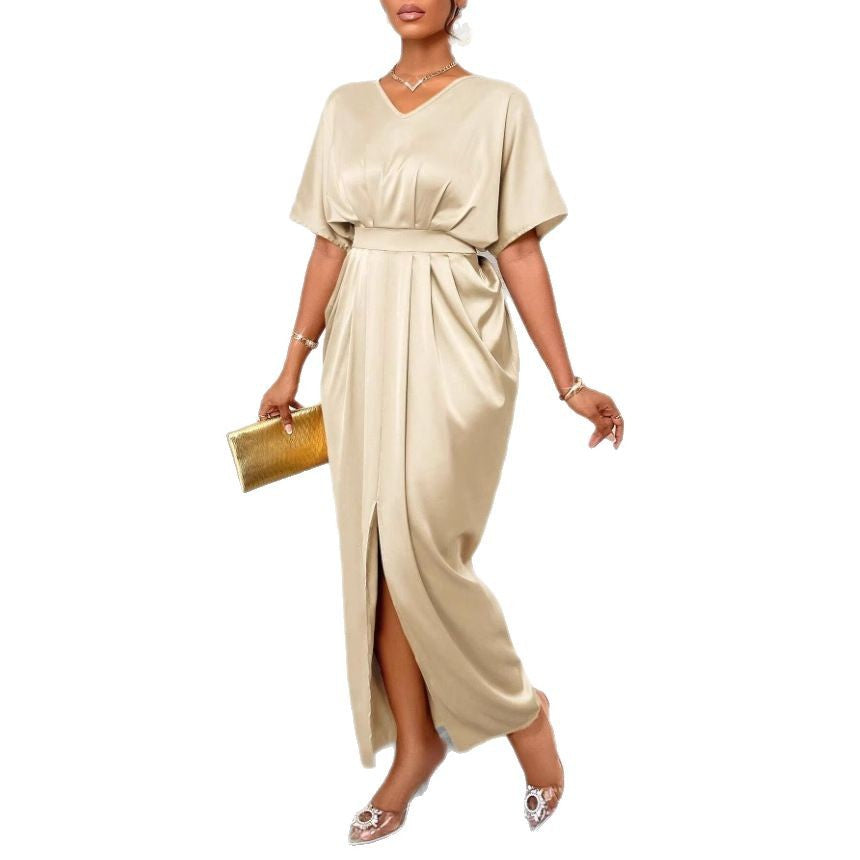 Robe longue cintrée fendue à la taille 