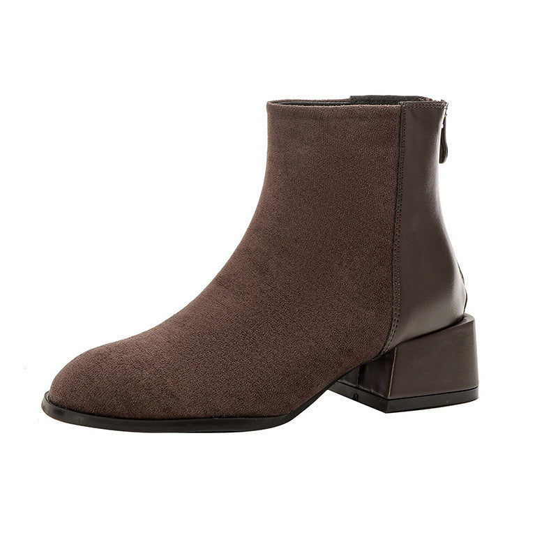 Botas de cano baixo em pele genuína 