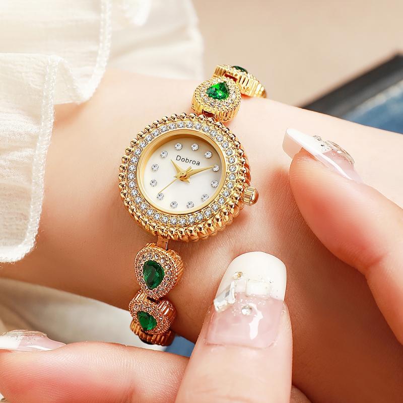 montre de style médiéval français 