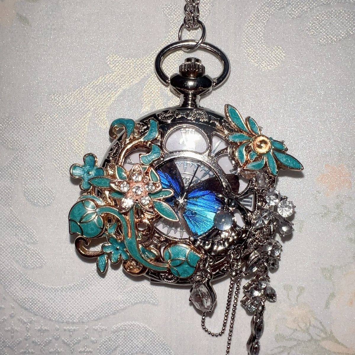 Montre de poche vintage à papillon mobile 