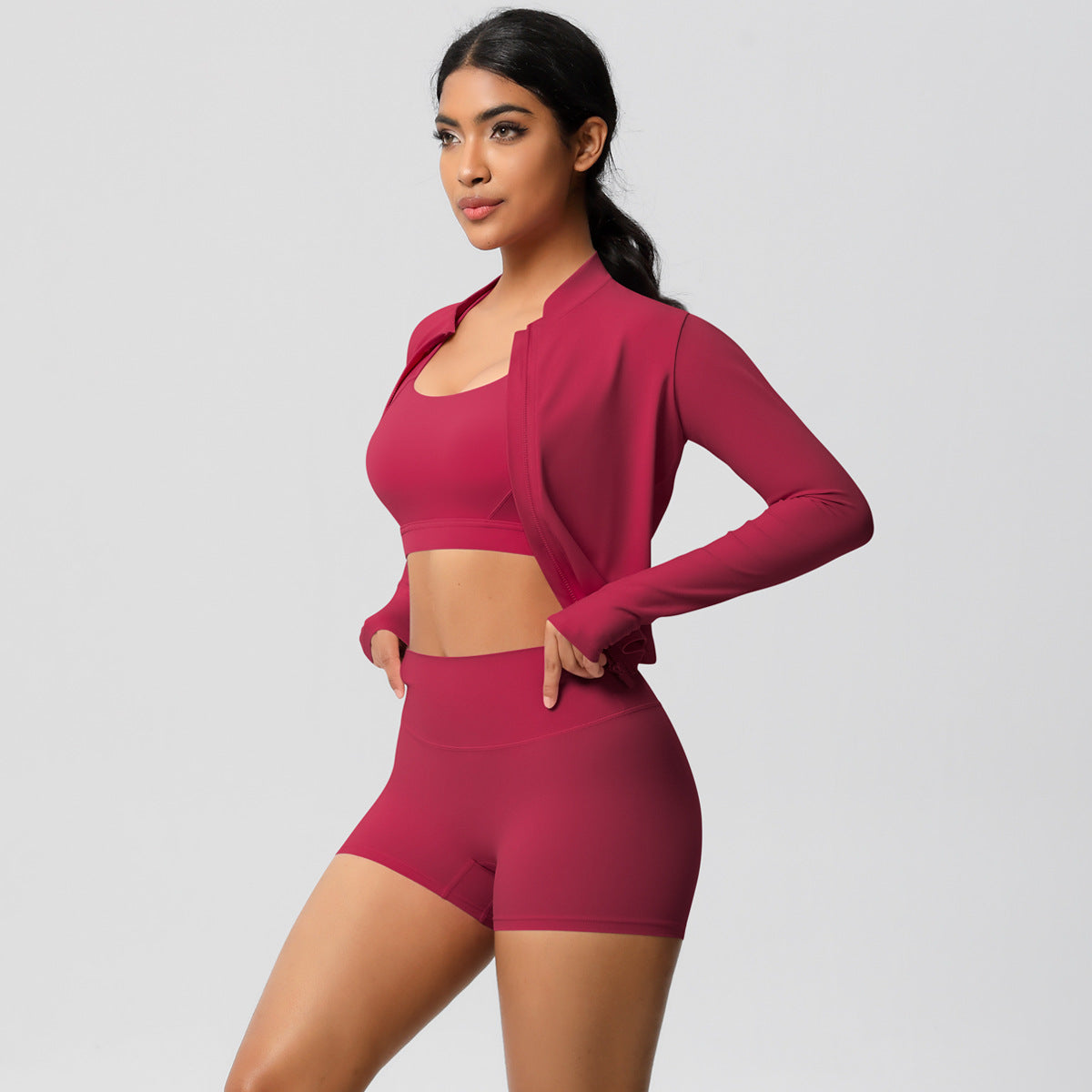 Conjunto de ioga de três peças para mulher 