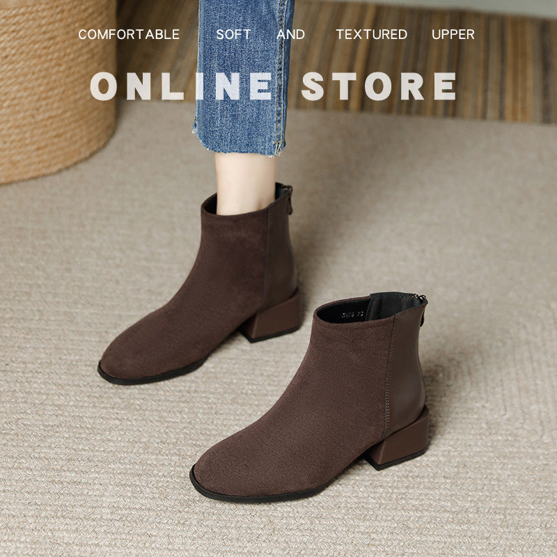 Botas de cano baixo em pele genuína 