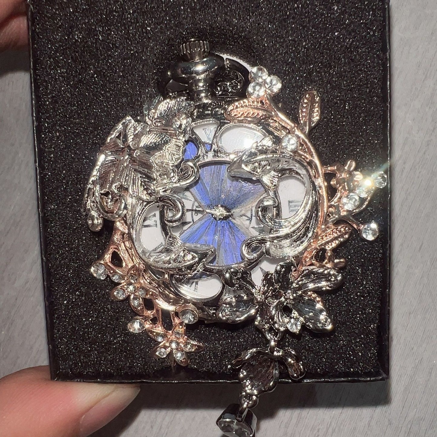 Montre de poche vintage à papillon mobile 