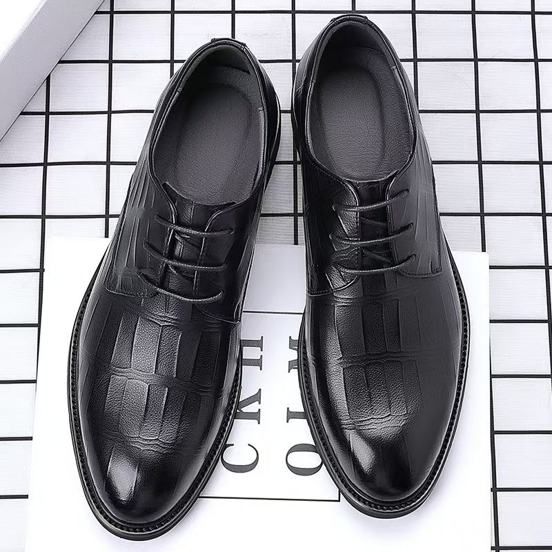 Korean version of British-style men's shoes
