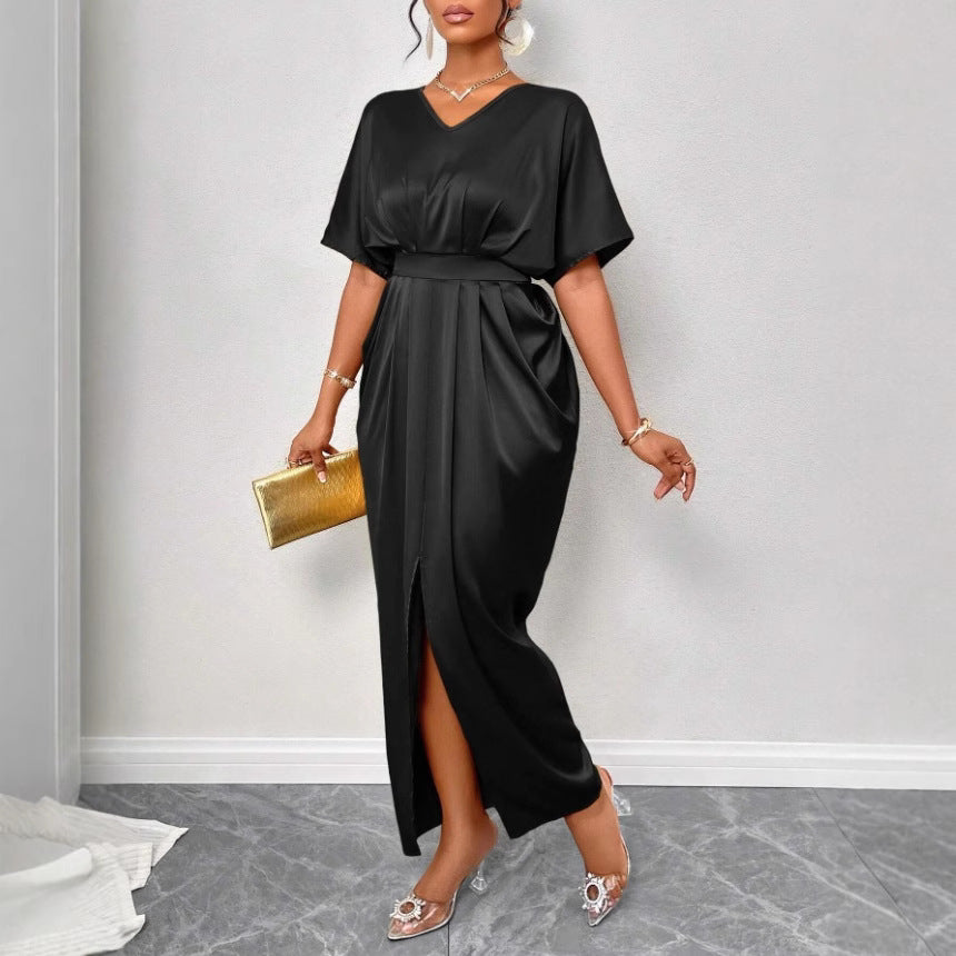 Robe longue cintrée fendue à la taille 